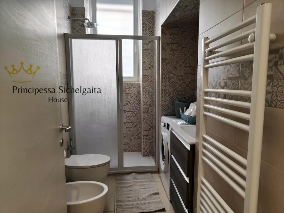 Principessa Sichelgaita House Villa Salerno Exteriör bild