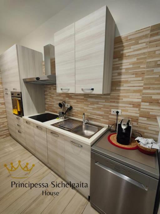 Principessa Sichelgaita House Villa Salerno Exteriör bild